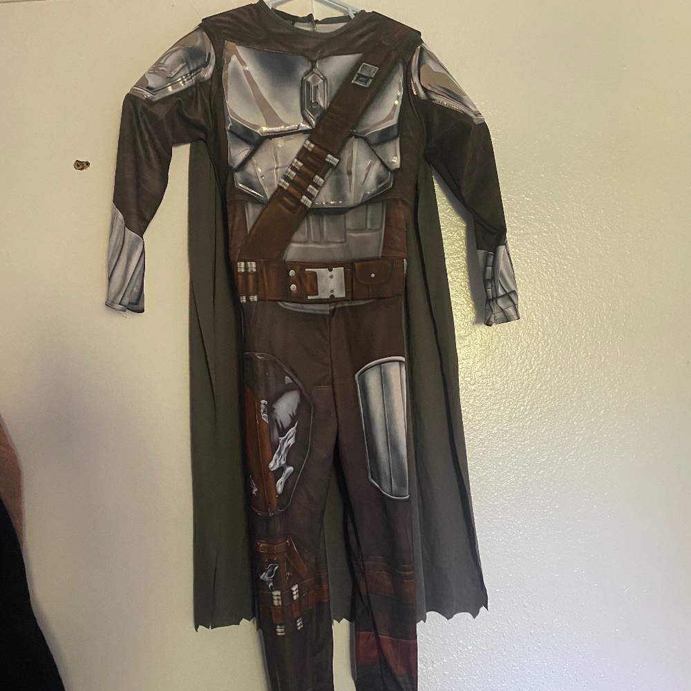 Boys Mandalorian costume - Small (5/6)